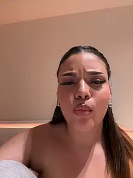 Ayla-18 - show boobs an play💕