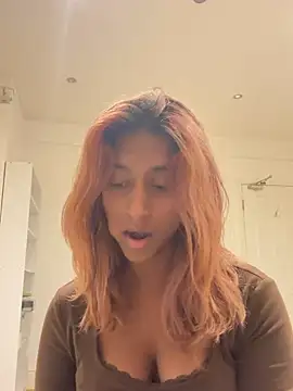 DonnaShy - Playing with titties🫦