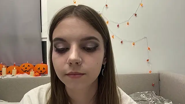 LisaPorse - show belly + kiss me