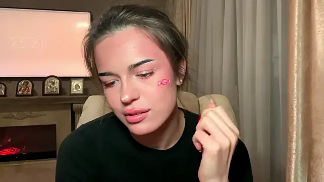 SybilAispuro - I'll send you a hot video in a private m