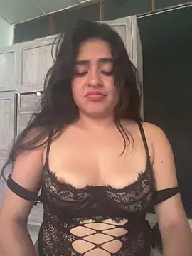 EmilyNoir1 - spit play on the tits