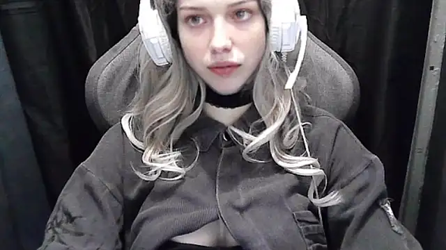 Cute_rabbit12 - show boobs 15 min