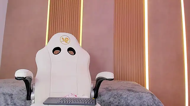 Emily_kovac - 🔥Naked Dance