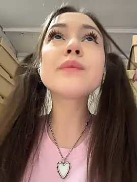 Peachy_Dream - pinch my nipples + funny face!!