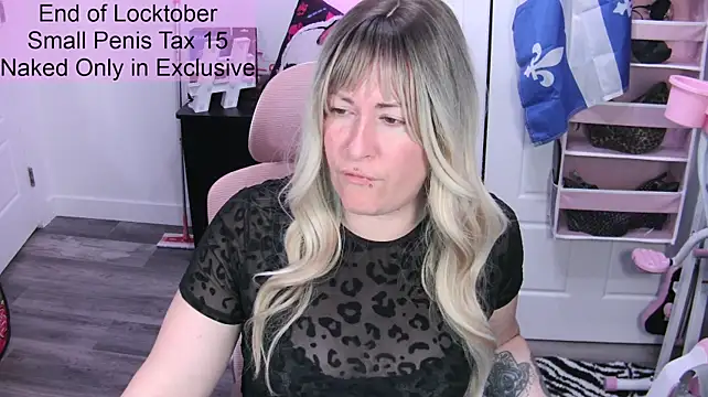 Gennyrock - BBC Dildo Blowjob