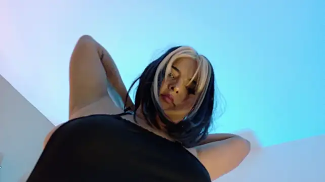AliiciaBaker - SPANKS ASS TIL GET RED