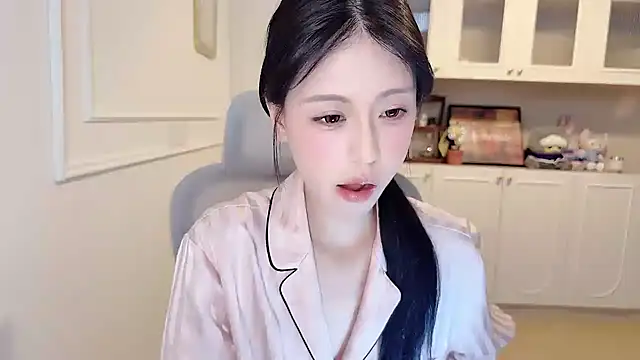 Emma-06 - 十一月 我们都会越来越好 对吗