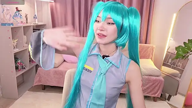 MiiyaYummy - Show tongue 👅