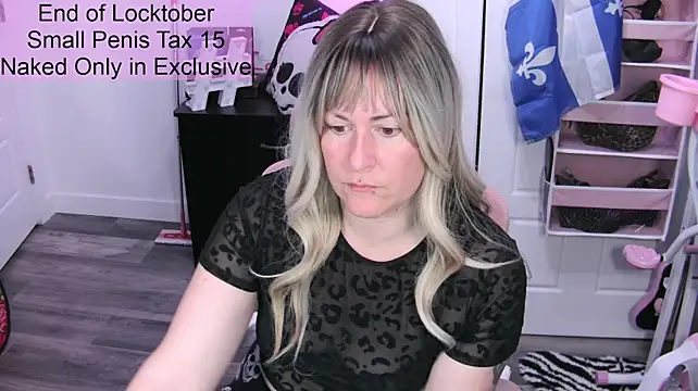 Gennyrock - BBC Dildo Blowjob