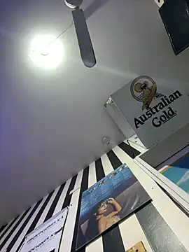 RubyVelour - Lo q quieran sin mostrar pussy