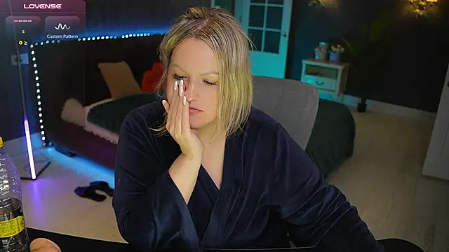 MariemLui - take off my panty