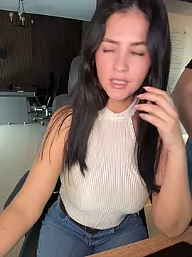 Carolina_Novoa - Secretary's backside on camera