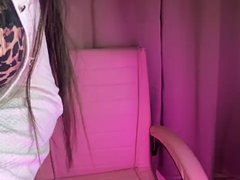 Its_cherry_magic - Rub pussy over panty 🤤