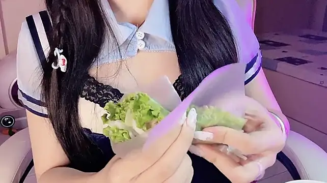Yuyu-baobei - đắng lòng vì chỉ là lốp dự phòng