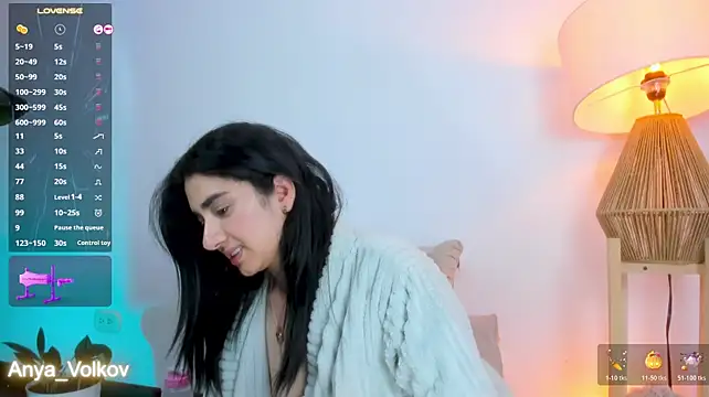 Anya_Volkov - Eye contact and lean closer