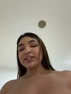 Jenn_fit - ✨ KISS PASSIONATE✨