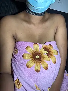 Tanasha - One boob show