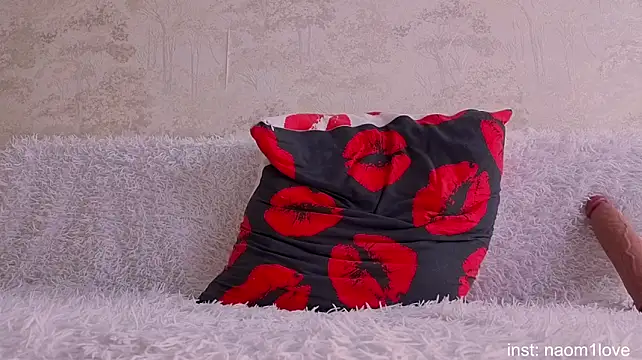 Naomi_Girly - suck my dildo