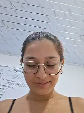 Ary-18 - Naked + masturbation
