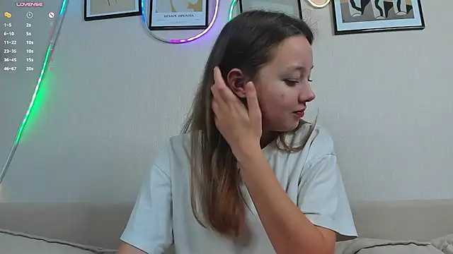 PatricaBellitti - rubbing pussy through panties