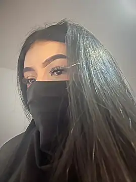 Zharaaa18 - show ass🔥