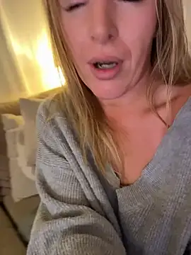 ChristinaSiemone - GO OUTSIDE LIKE THIS