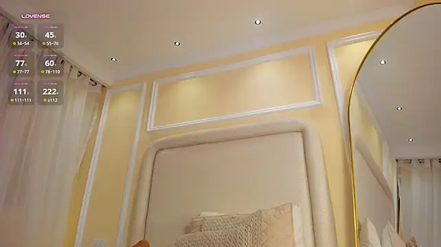 KatieBoison - OIL IN ASS + TWERKING + ASS CLAP