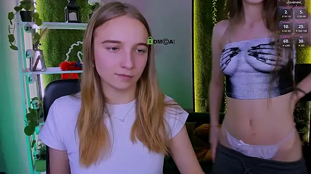 Rebecca_smile - show panties