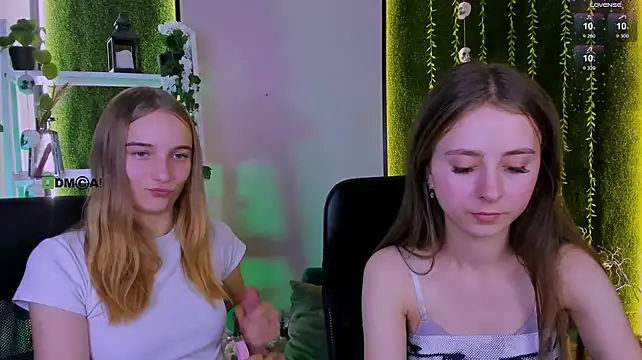 Rebecca_smile - show panties