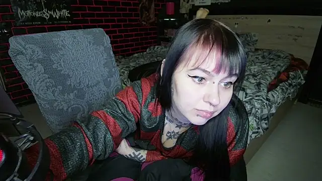 MoorderxDoll - REMOVE BRA?