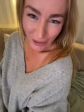 ChristinaSiemone - GO OUTSIDE LIKE THIS
