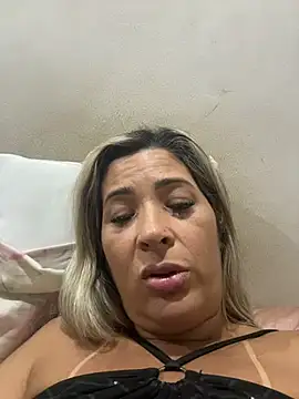 Lindinha-sexy - dildo na buceta e plug taila des no cuzi