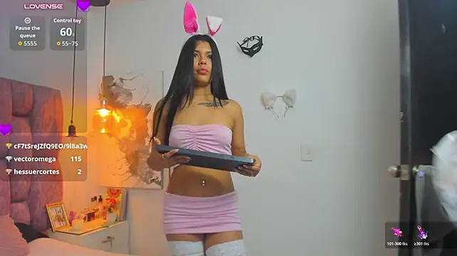 Soycindylore - sexy oil body show