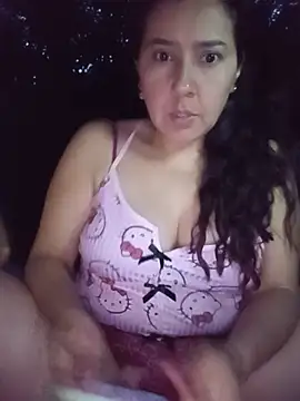 Linda_swett - Anal masturbation in the bush
