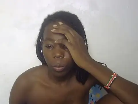 Happy_kienyeji - oil body twerk naked