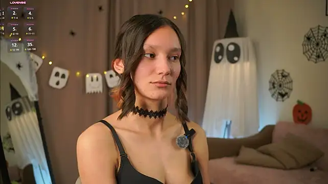 ThereseTonetti - untie my bra and show side tits&naked bk