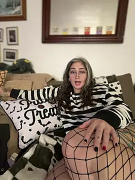 Alix_Valentine - Doggy pose +50 spanks🍑🍑💦💦