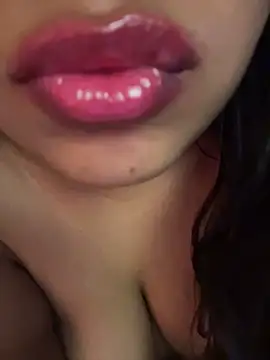 ToxicCurves - PUSSY CLOSEUP RUB IT