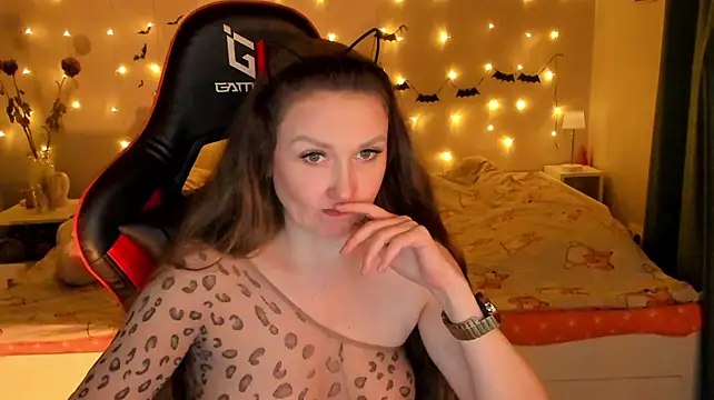 Desperatehousewife__ - CONTROL OF BOTH TOYS AT LAST TIPPER