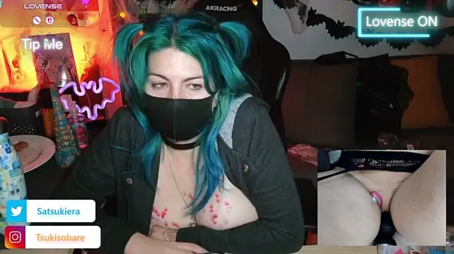 _Satsuki_ - Gagne une vidéo lesbien halloween 🎃