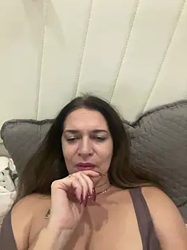 Milana8263 - Show ass