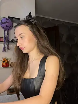 Polli_Kiss - fingering pussy and playing with tits
