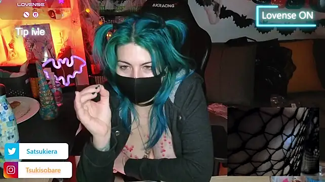 _Satsuki_ - Gagne une vidéo lesbien halloween 🎃