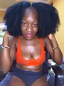 Queenpee254 - Showing my ass, pussy and boobs flash, a