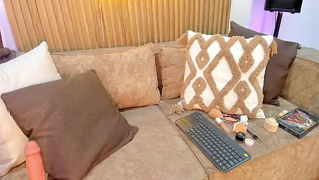 Sofhiaa_adaams - spit my asshole
