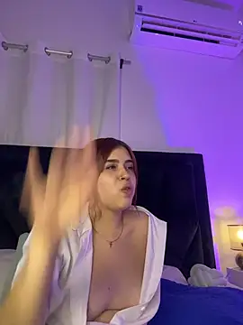 Lily_Woodz - remover panty + doggy style + oil 🍑✌🏻