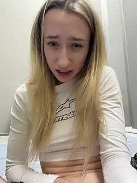 Lia-see-ya - Get topless in WC +Play tits w open door
