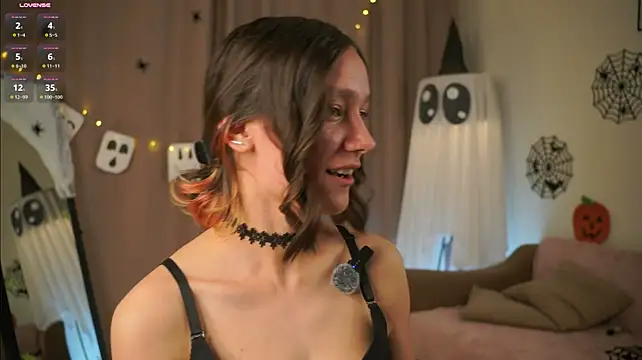 ThereseTonetti - untie my bra and show side tits&naked bk