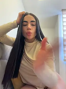 Tamy_xoo - Plug on my Ass