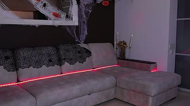 FoxyMira - Shoulder Candle Wax Tease